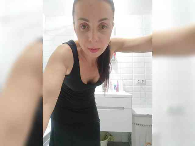 SENORITA_ webcam