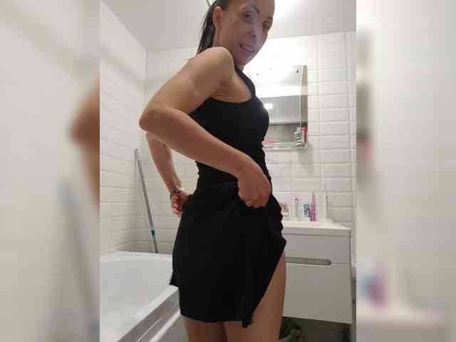 SENORITA_ webcam