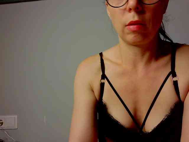 SENORITA_ webcam