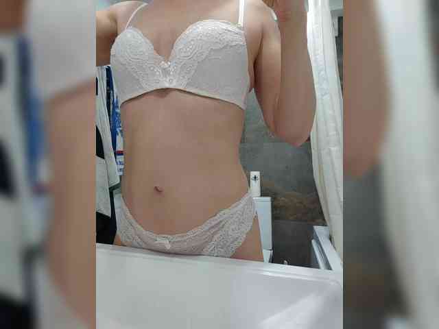SENORITA_ webcam