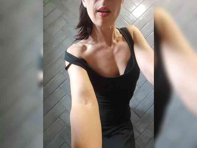 SENORITA_ webcam