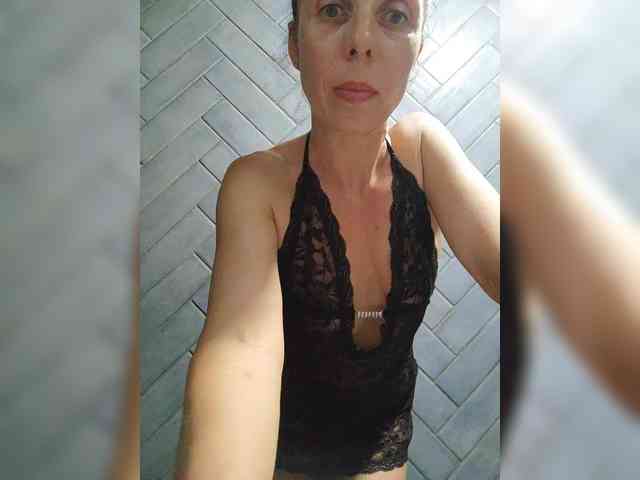 SENORITA_ webcam