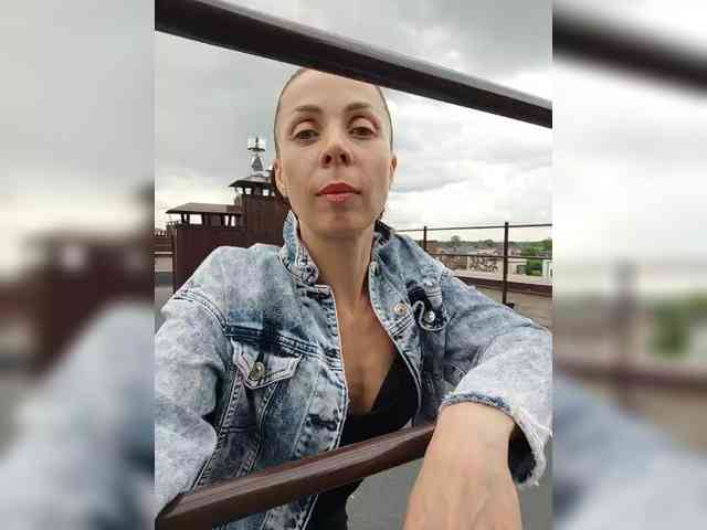 SENORITA_ webcam