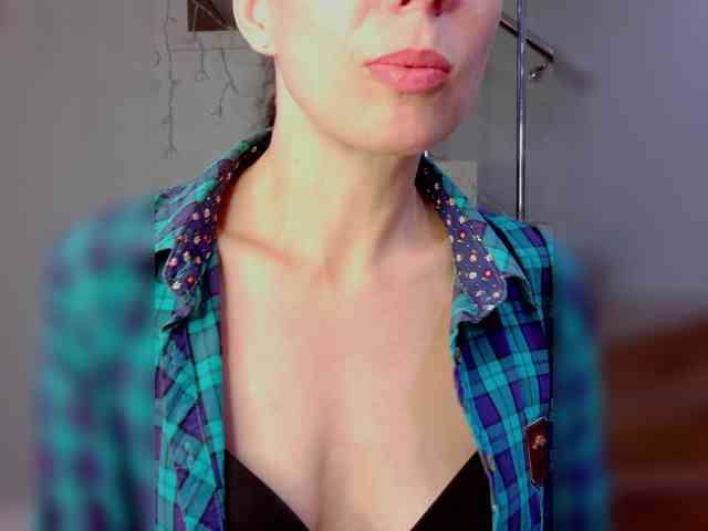 SENORITA_ webcam
