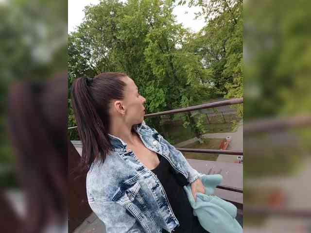 SENORITA_ webcam