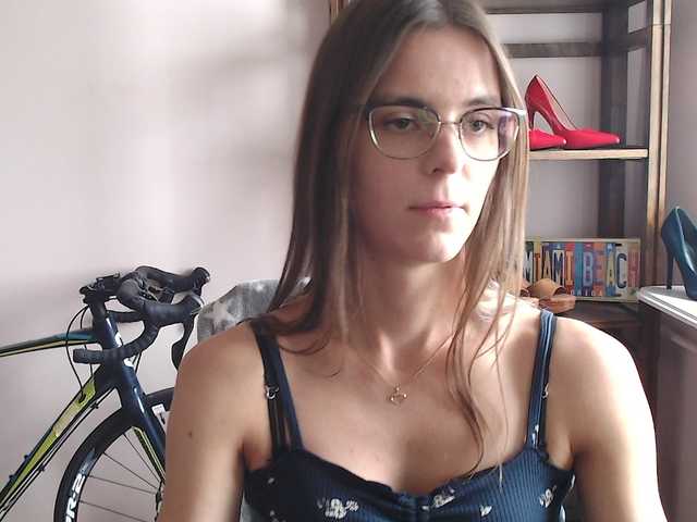MegiKiss's BongaCams show and profile