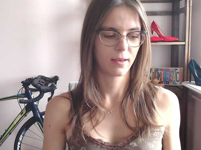 MegiKiss's BongaCams show and profile