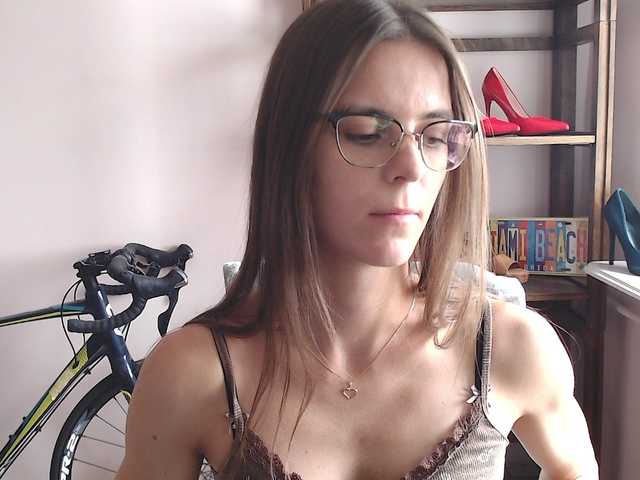 MegiKiss's BongaCams show and profile