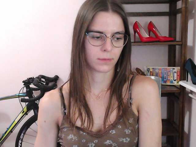 MegiKiss's BongaCams show and profile
