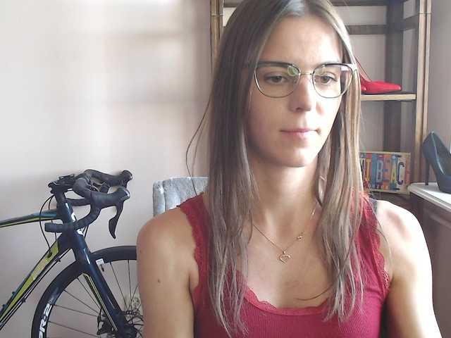 MegiKiss's BongaCams show and profile