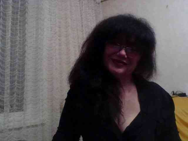 Sylvia-5 Live Webcam on BongaCams