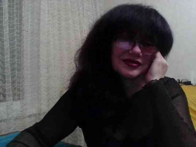 Sylvia-5 Live Webcam on BongaCams