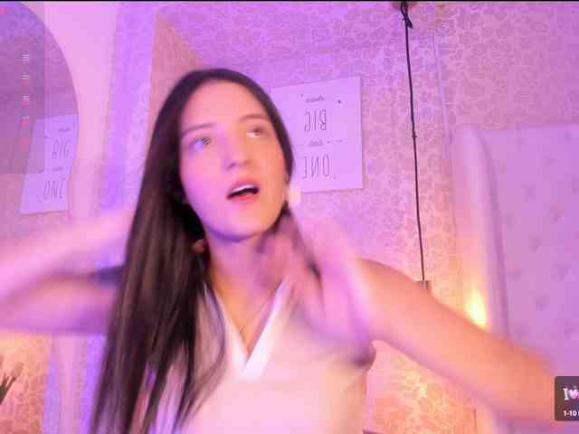 EmilyVahos webcam
