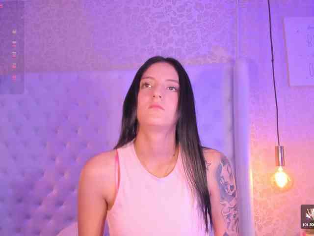 EmilyVahos webcam