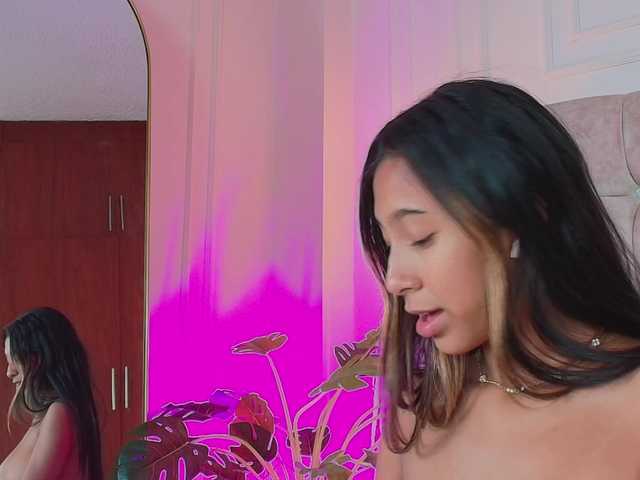 JasmineRoss's BongaCams show and profile