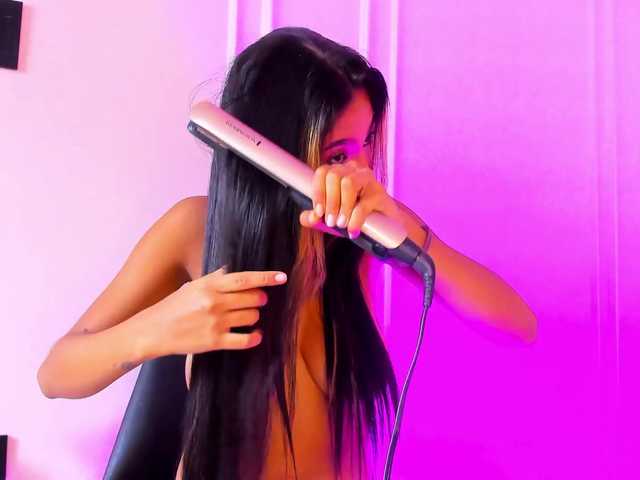 JasmineRoss's BongaCams show and profile