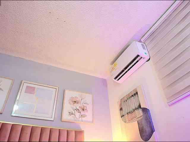 JasmineRoss webcam