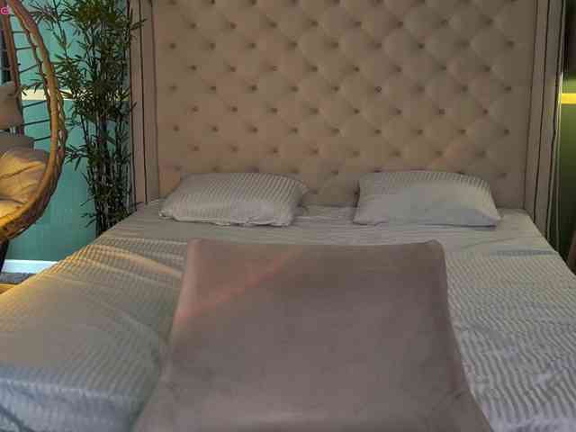 AureliaBliss webcam