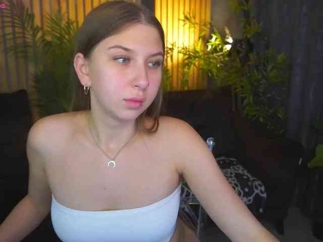 AureliaBliss webcam