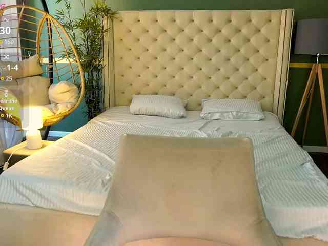 AureliaBliss webcam