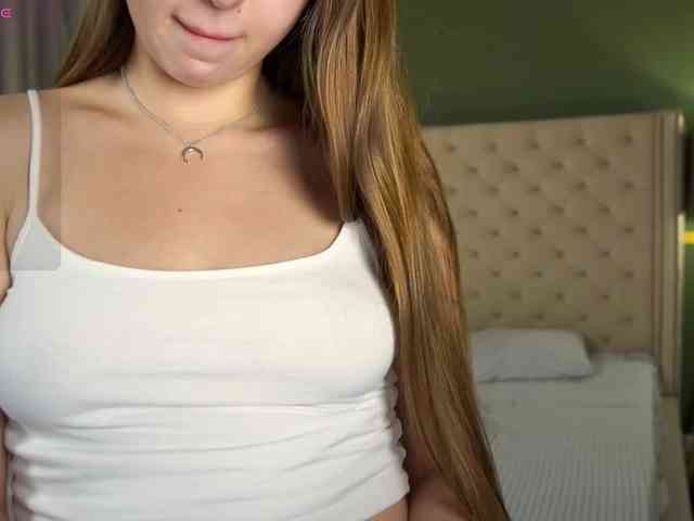 AureliaBliss webcam
