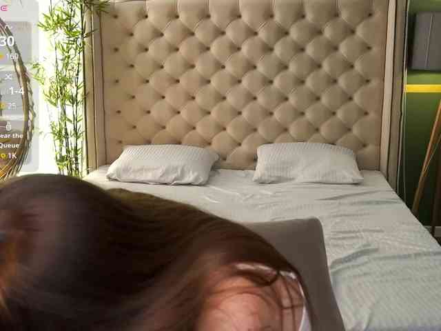 AureliaBliss webcam