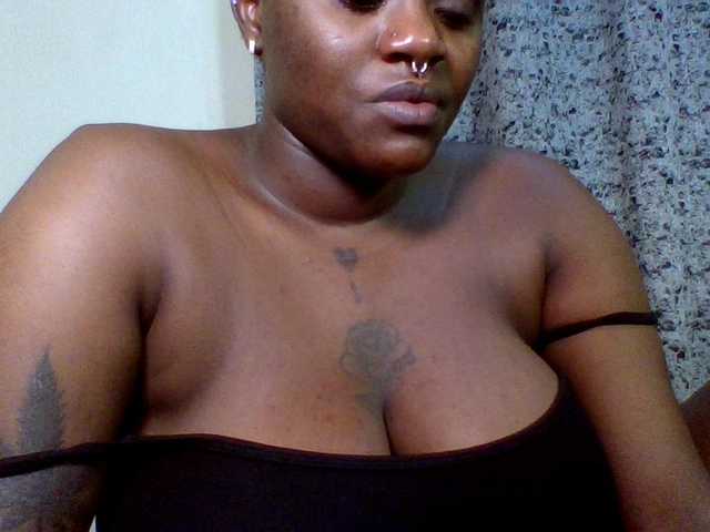 Afrobooty Live Cam on BongaCams