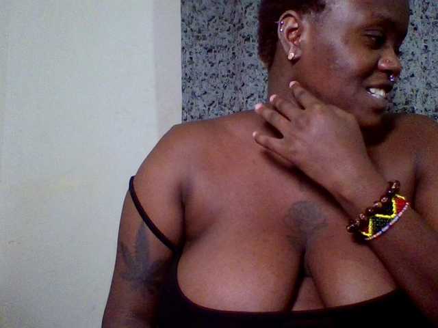 Afrobooty Live Cam on BongaCams