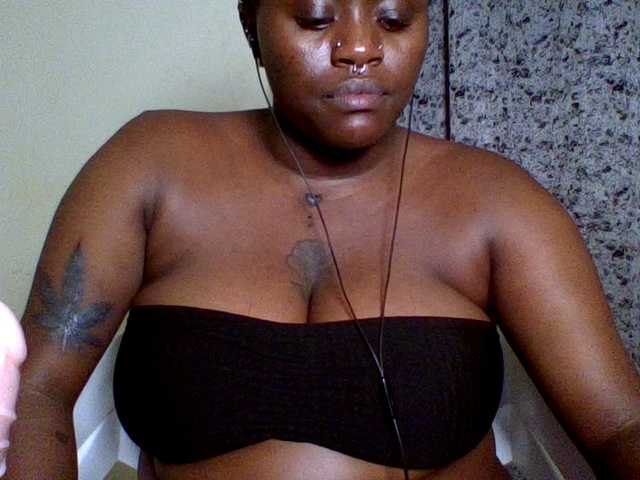 Afrobooty webcam bongacams model stream image