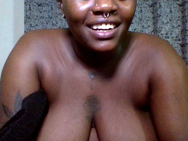 Afrobooty webcam bongacams model stream image