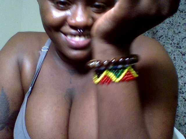 Afrobooty webcam bongacams model stream image