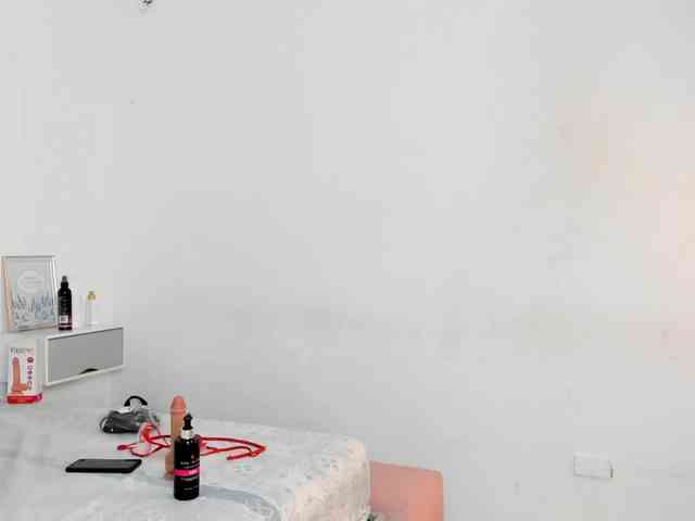 sofiaa-millerr webcam
