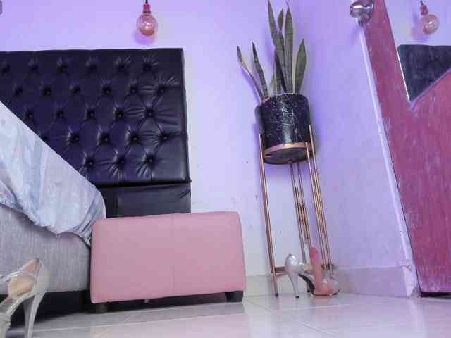 sofiaa-millerr webcam