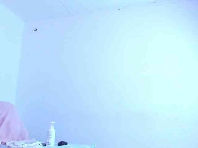 sofiaa-millerr webcam