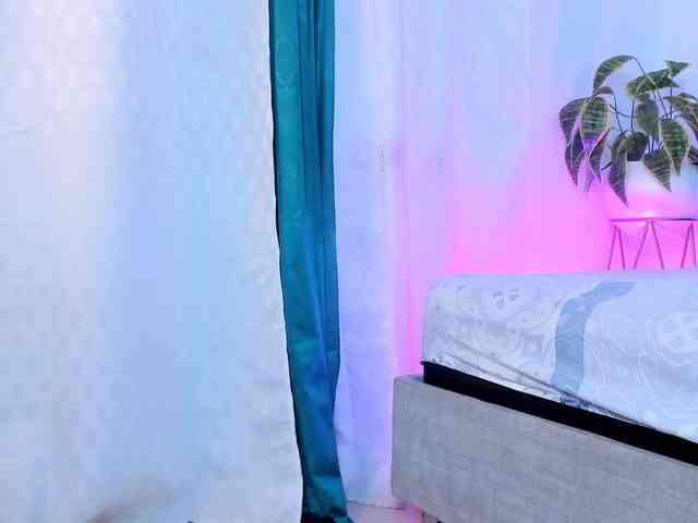 sofiaa-millerr webcam