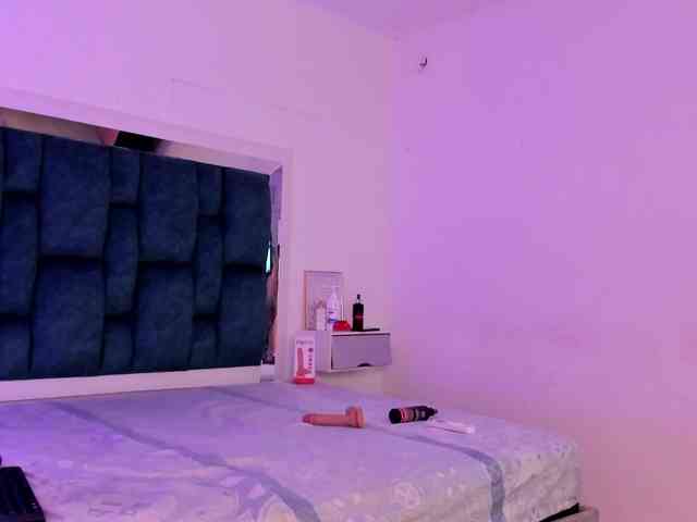 sofiaa-millerr webcam