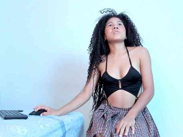 sofiaa-millerr webcam