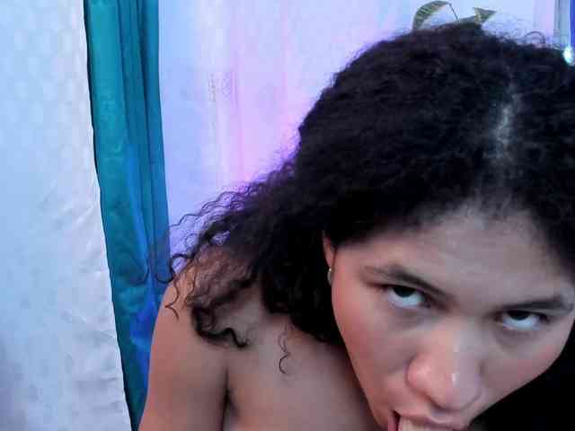 sofiaa-millerr webcam