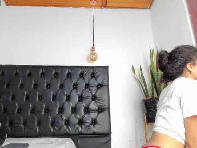 sofiaa-millerr webcam
