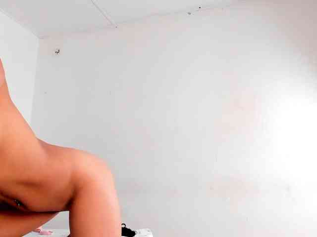 sofiaa-millerr webcam