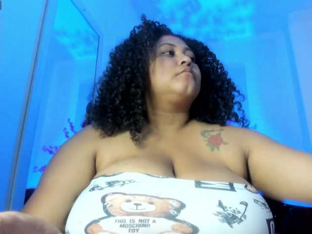 Ayliinn's BongaCams show and profile