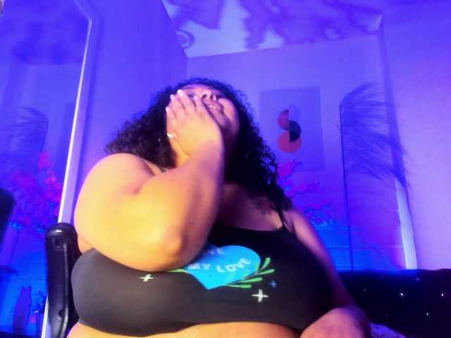 Ayliinn's BongaCams show and profile