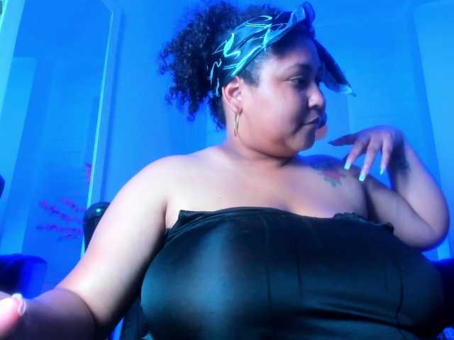 Ayliinn's BongaCams show and profile