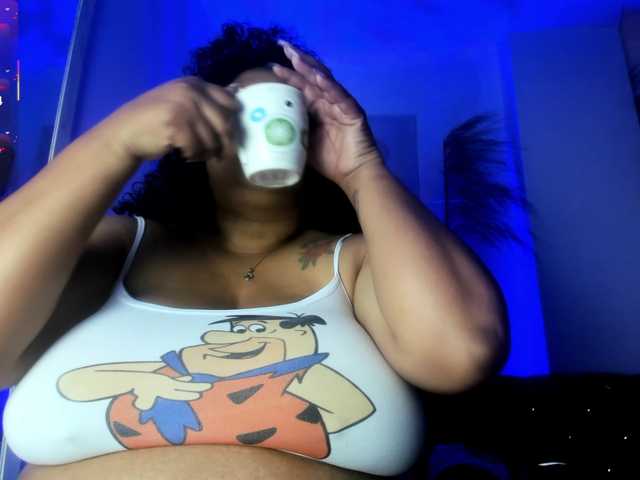 Ayliinn's BongaCams show and profile