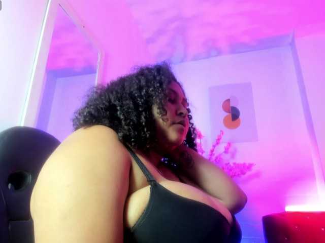 Ayliinn's BongaCams show and profile