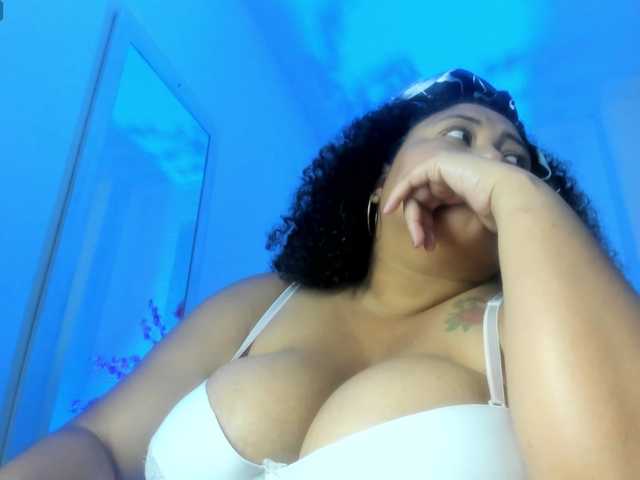 Ayliinn's BongaCams show and profile