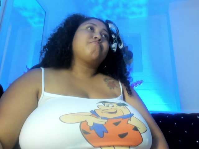 Ayliinn's BongaCams show and profile