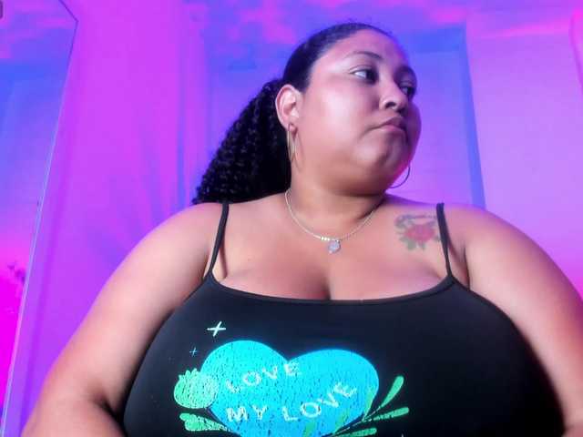 Ayliinn's BongaCams show and profile