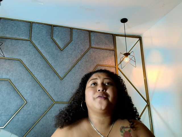 Ayliinn's BongaCams show and profile