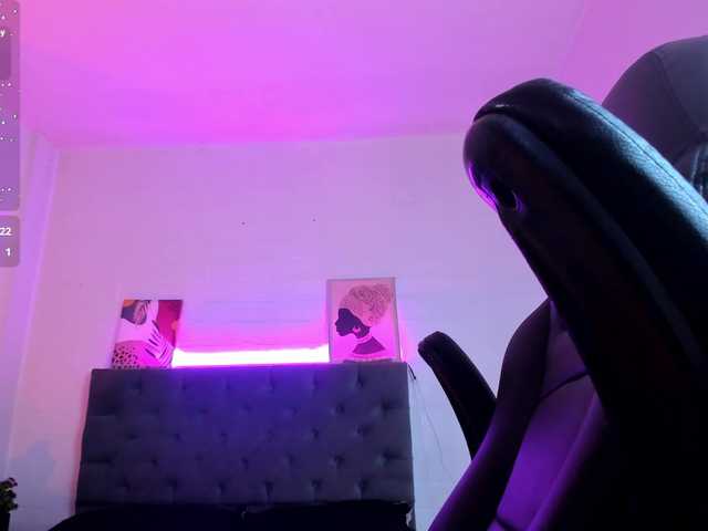 Ayliinn webcam bongacams model stream image